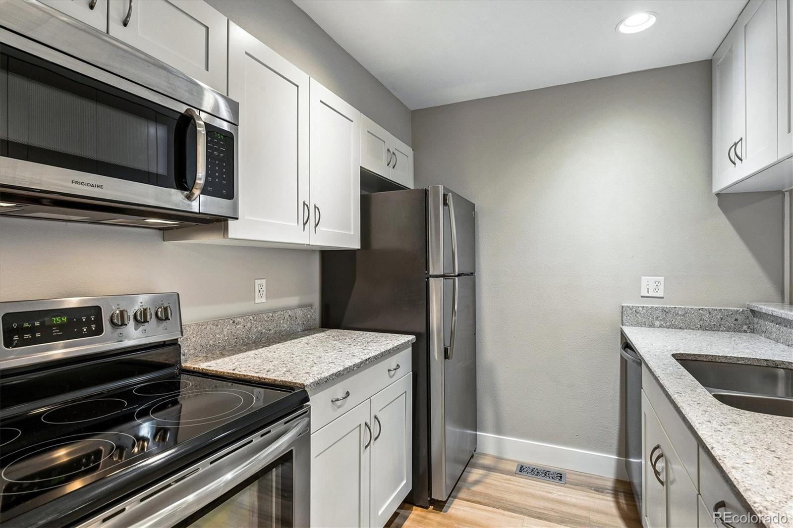 MLS Image #11 for 1180 s monaco parkway,denver, Colorado