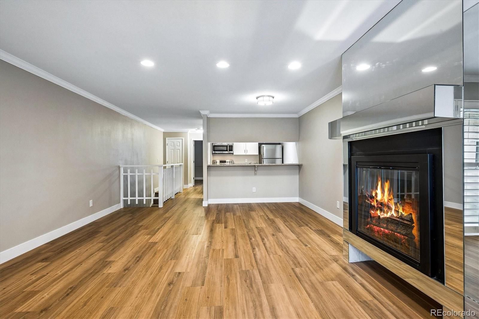 MLS Image #5 for 1180 s monaco parkway,denver, Colorado
