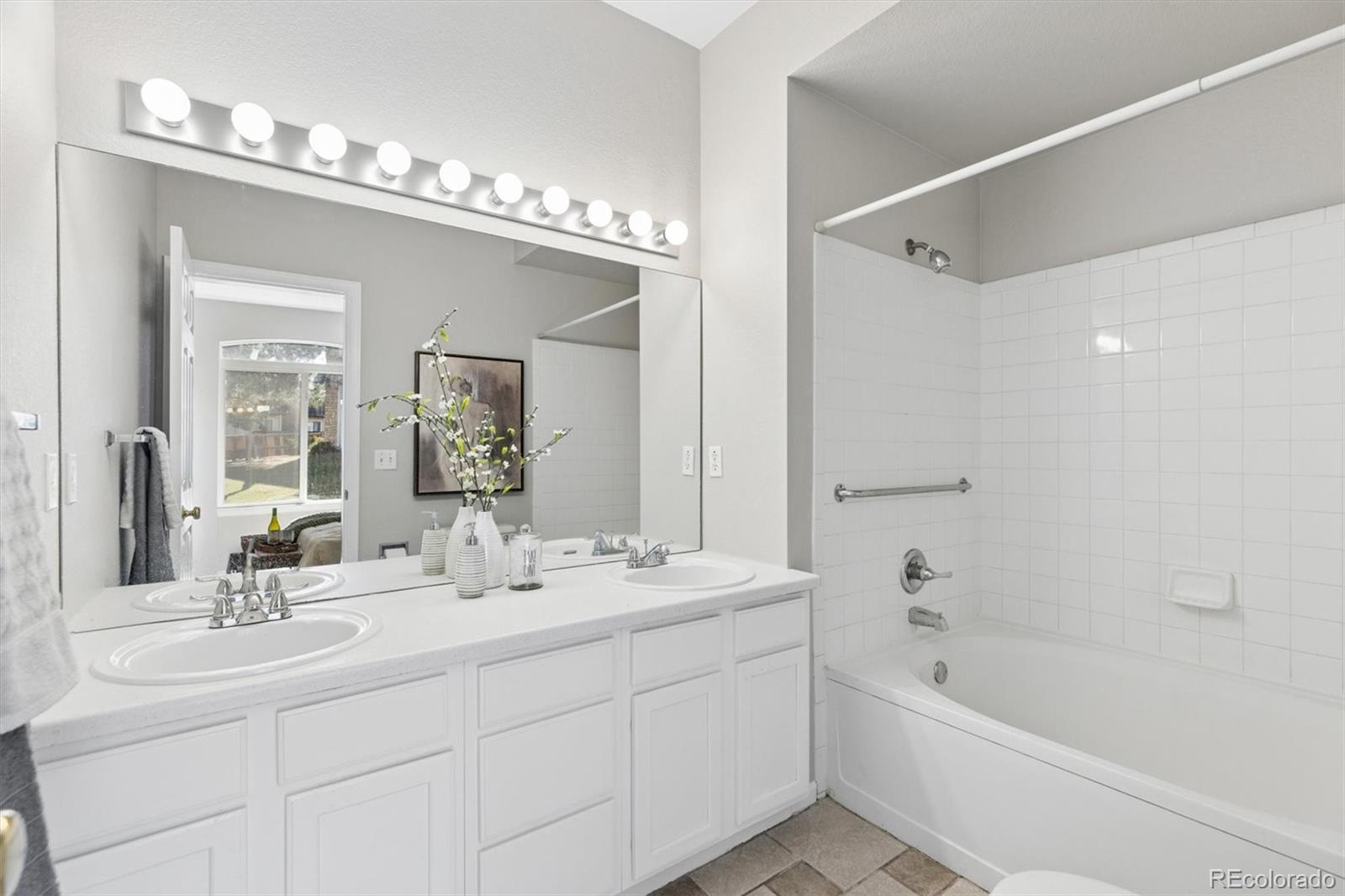 MLS Image #13 for 2575 s syracuse way f101,denver, Colorado