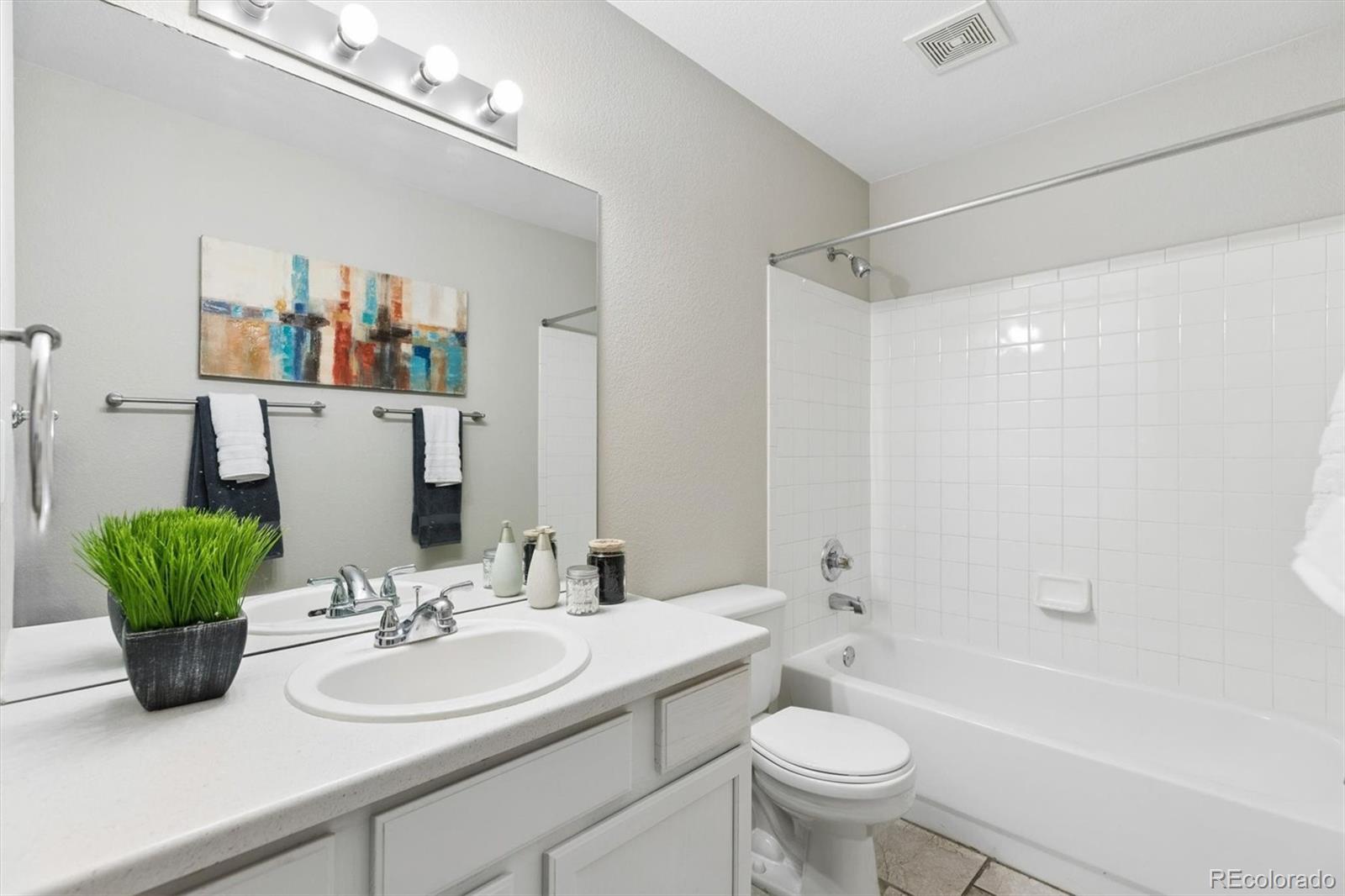 MLS Image #15 for 2575 s syracuse way f101,denver, Colorado