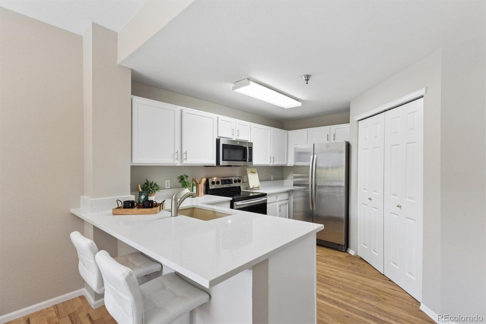 MLS Image #6 for 2575 s syracuse way f101,denver, Colorado