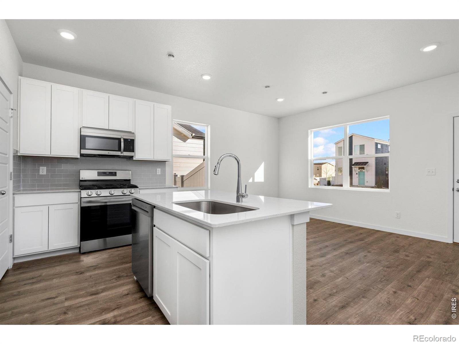 MLS Image #4 for 3805  lake clark street,evans, Colorado