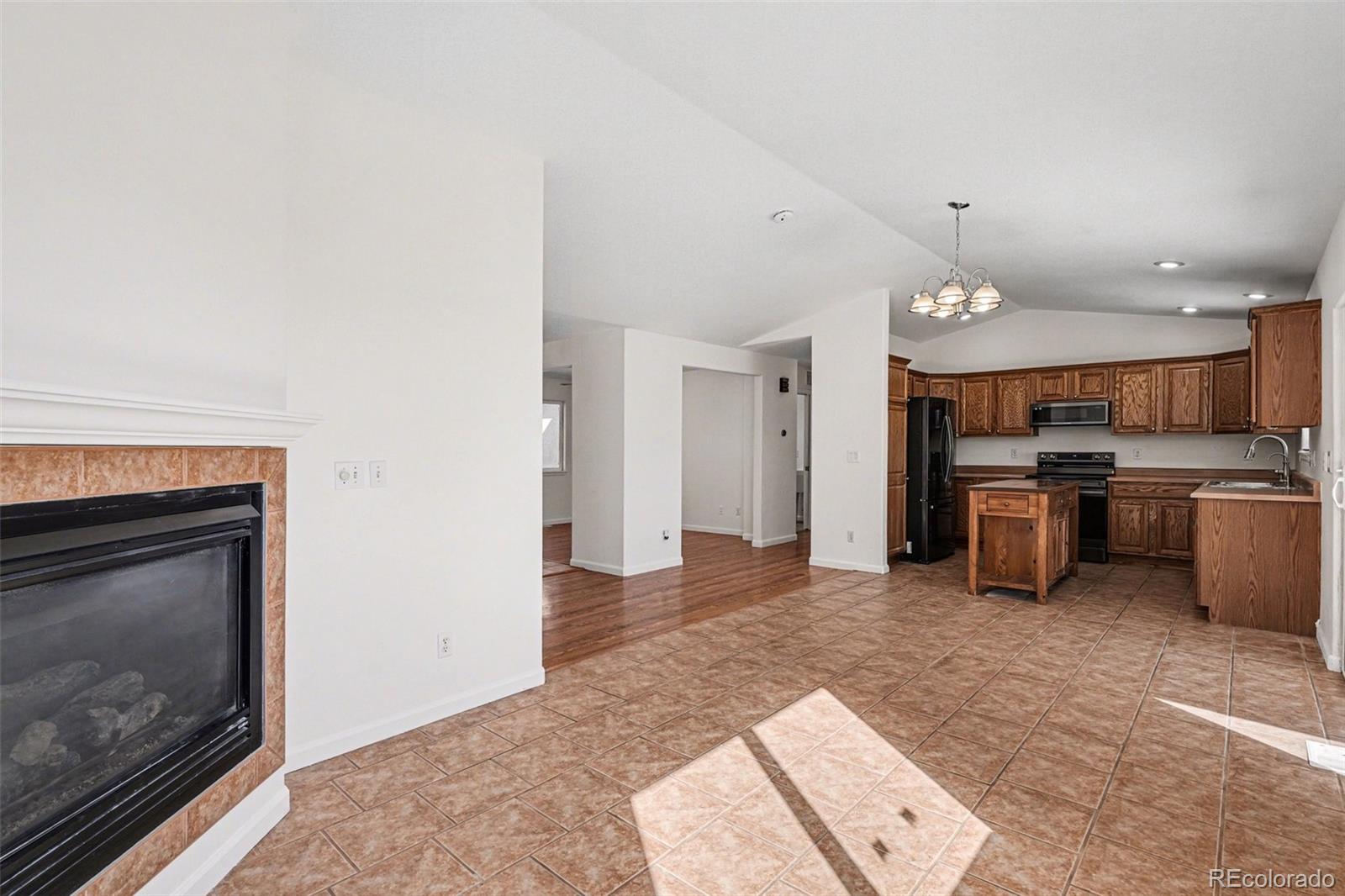 MLS Image #6 for 5108  aramis court,pueblo, Colorado