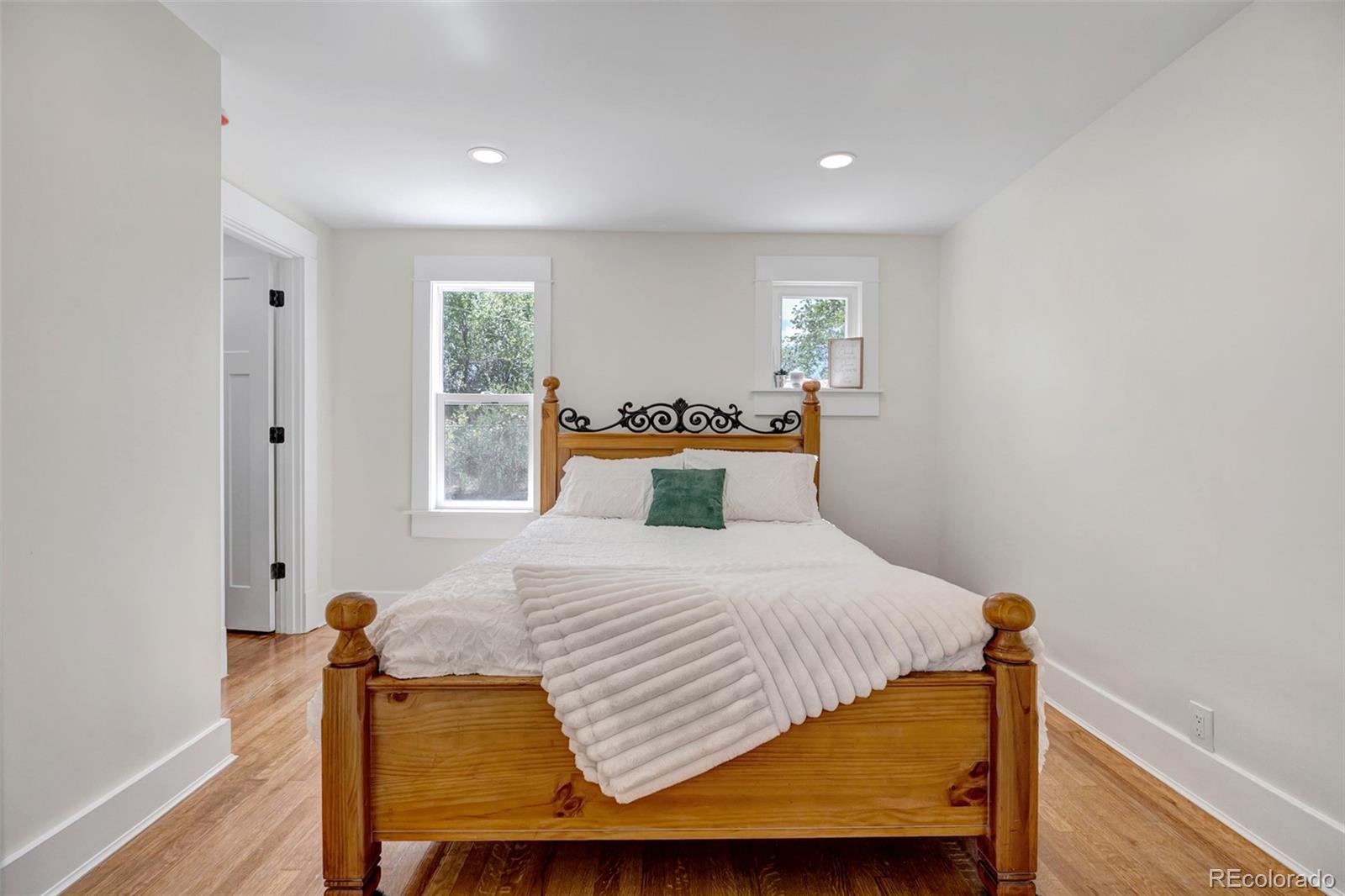 MLS Image #14 for 624 s quitman street,denver, Colorado