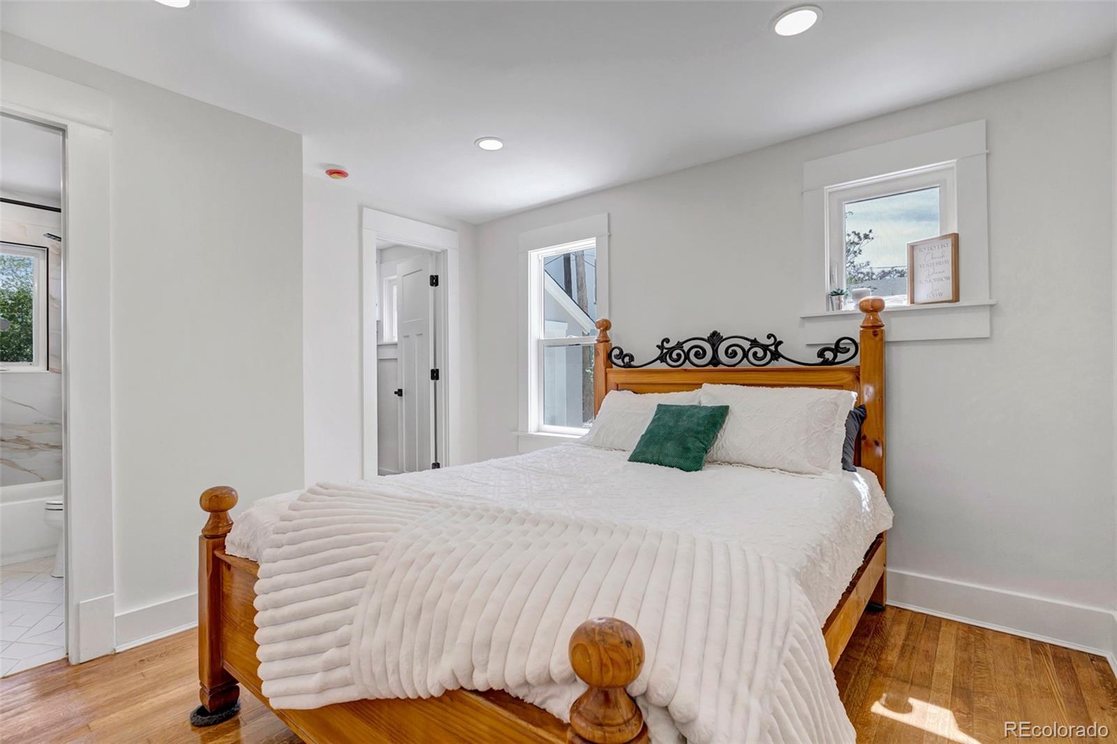 MLS Image #15 for 624 s quitman street,denver, Colorado
