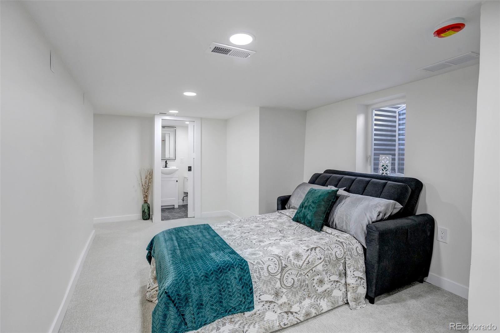 MLS Image #20 for 624 s quitman street,denver, Colorado