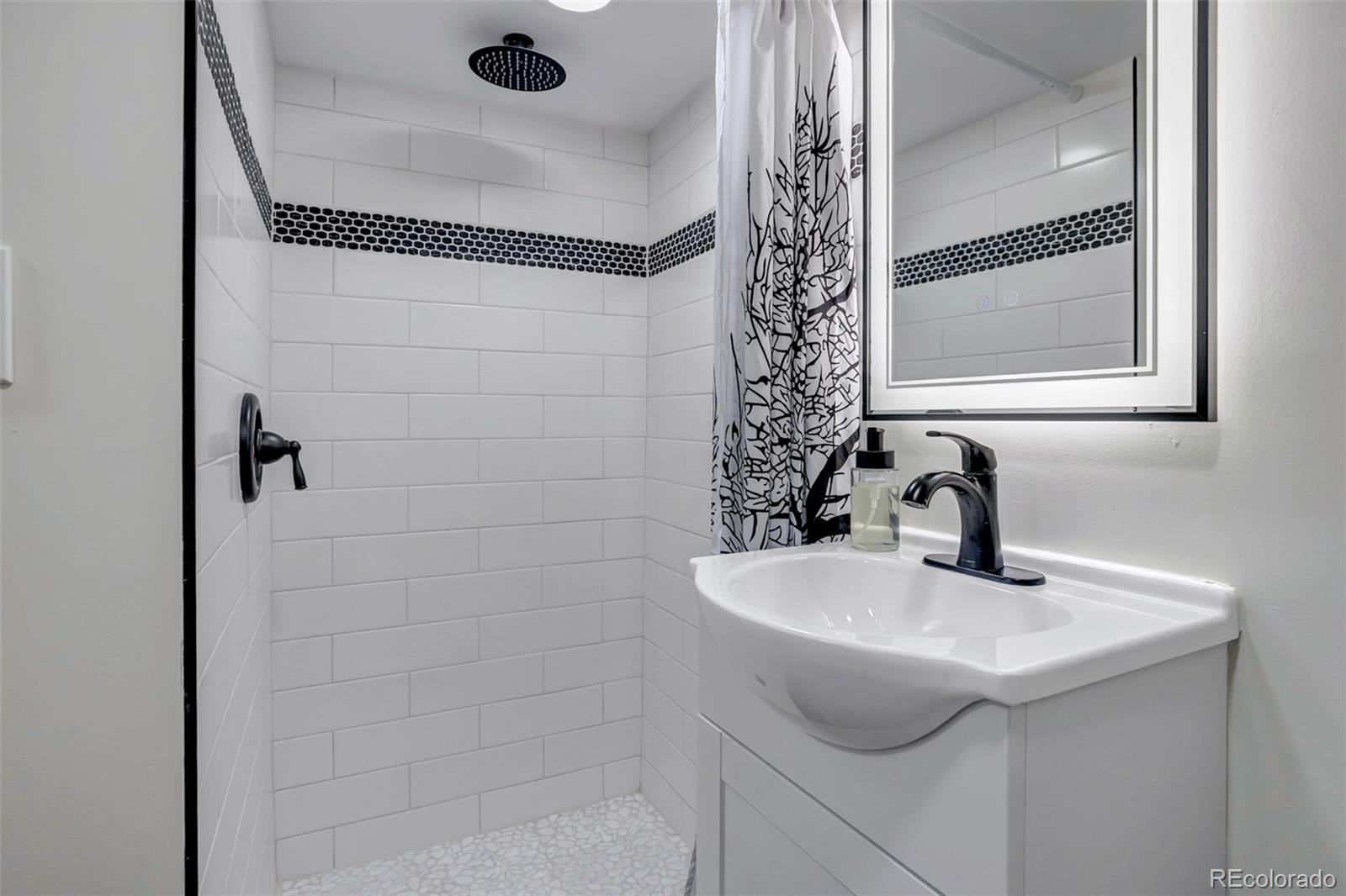 MLS Image #23 for 624 s quitman street,denver, Colorado