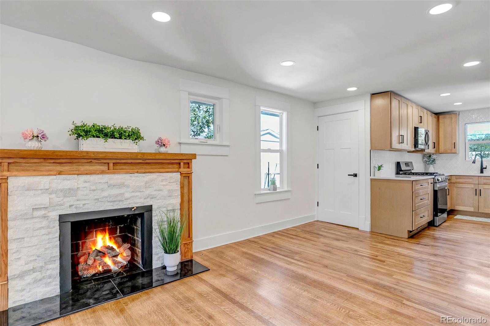 MLS Image #6 for 624 s quitman street,denver, Colorado