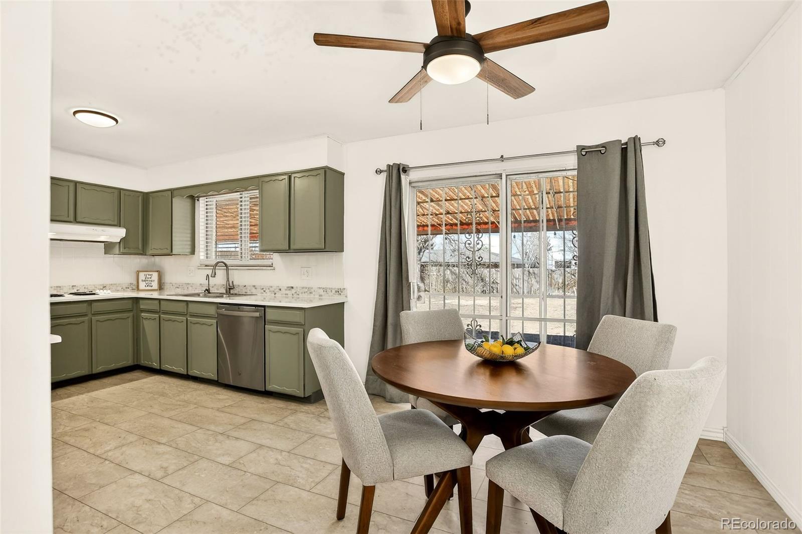 MLS Image #5 for 663  polaris place,thornton, Colorado