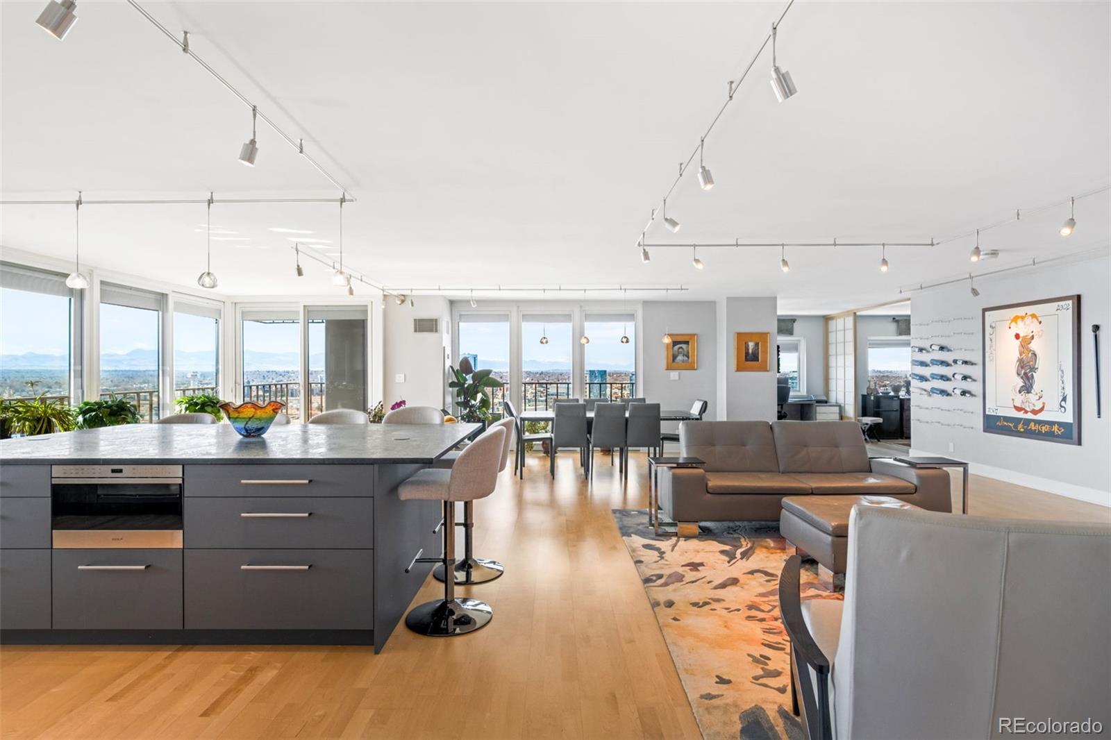 MLS Image #10 for 1551  larimer street,denver, Colorado