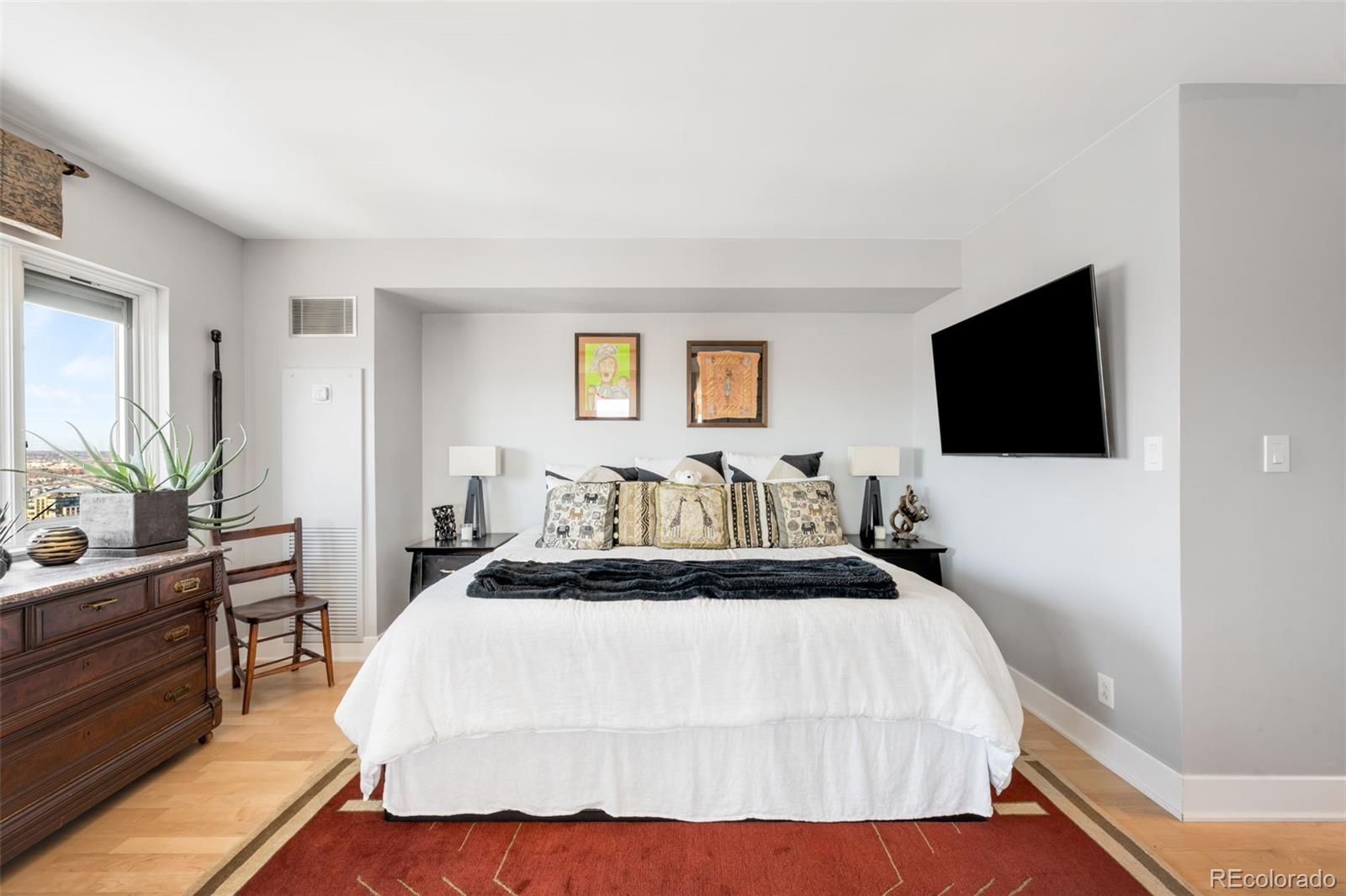MLS Image #18 for 1551  larimer street,denver, Colorado