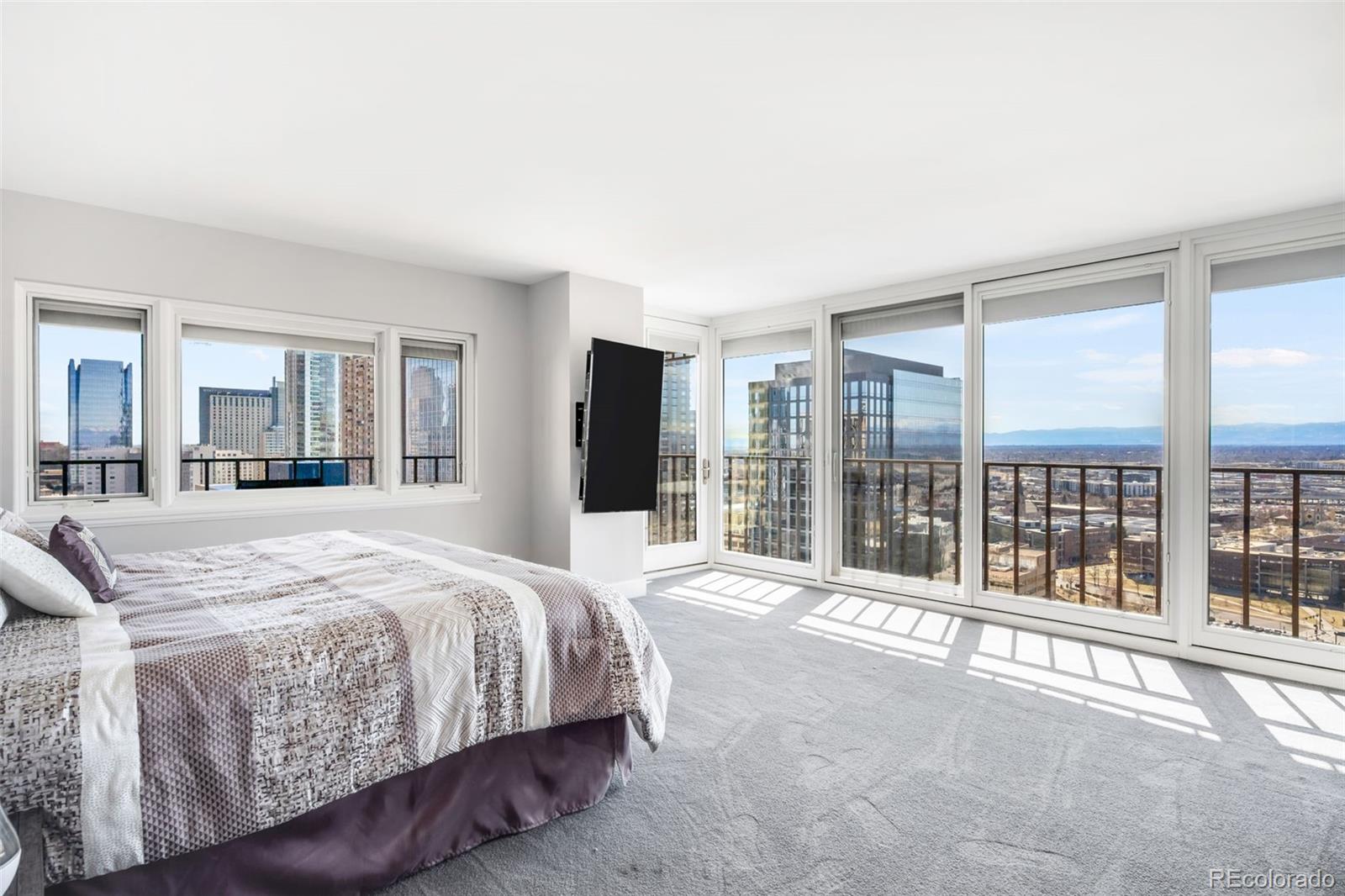 MLS Image #23 for 1551  larimer street,denver, Colorado