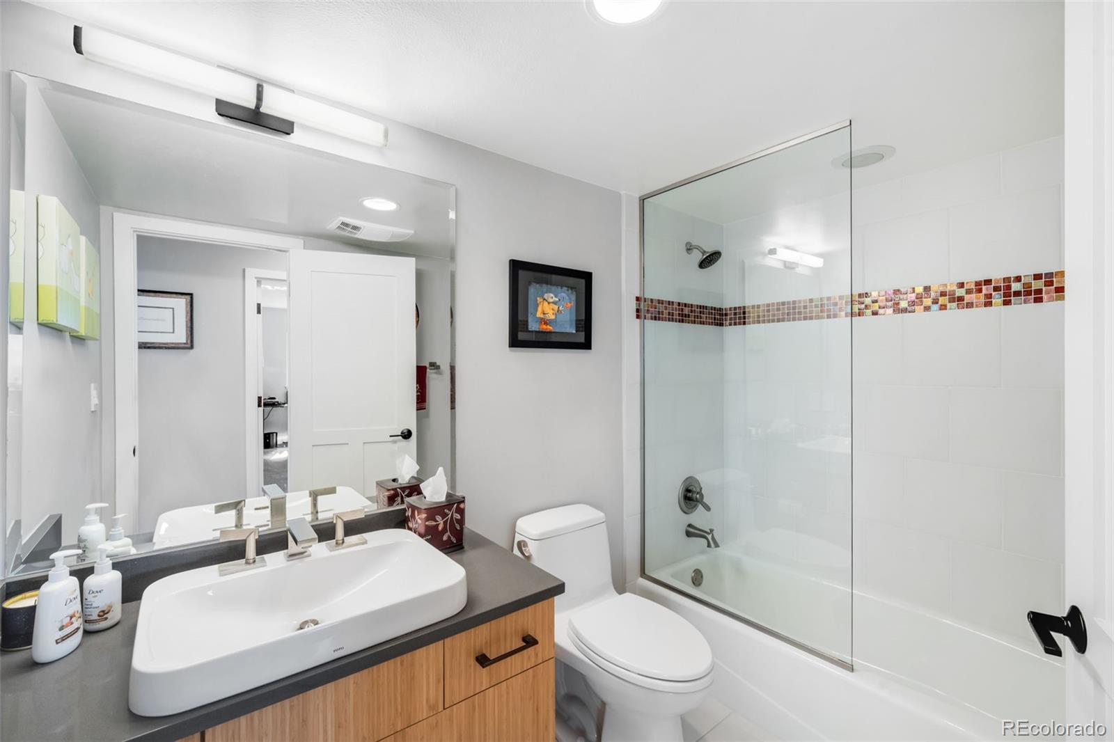 MLS Image #27 for 1551  larimer street,denver, Colorado