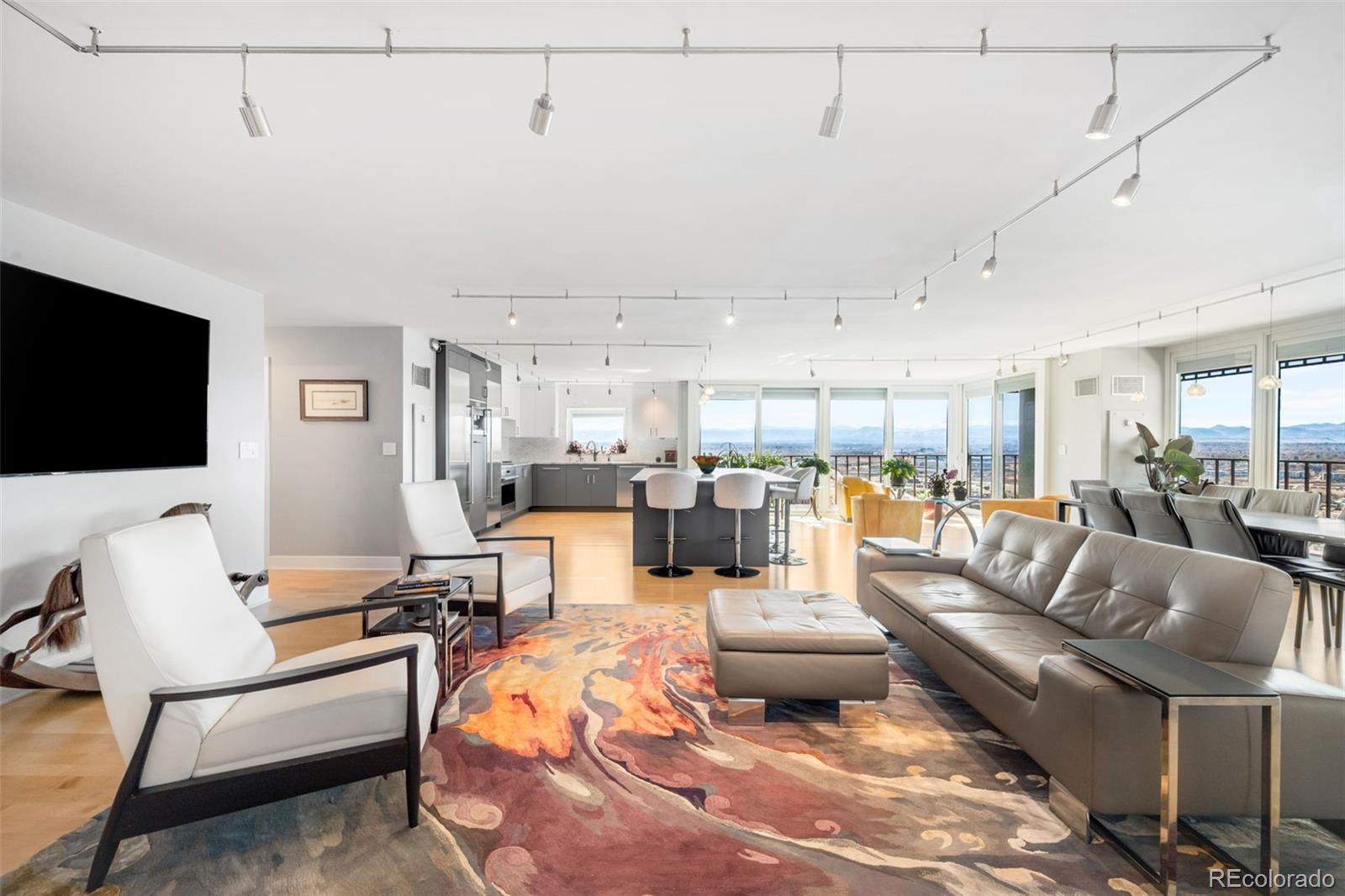 MLS Image #3 for 1551  larimer street,denver, Colorado