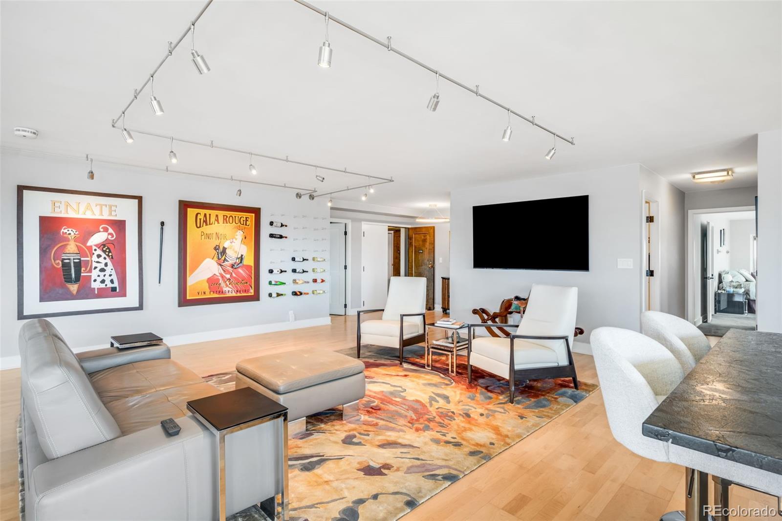 MLS Image #5 for 1551  larimer street,denver, Colorado