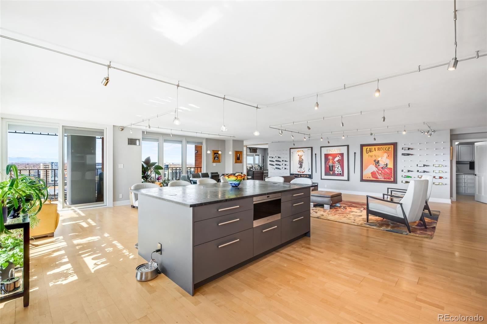 MLS Image #9 for 1551  larimer street,denver, Colorado