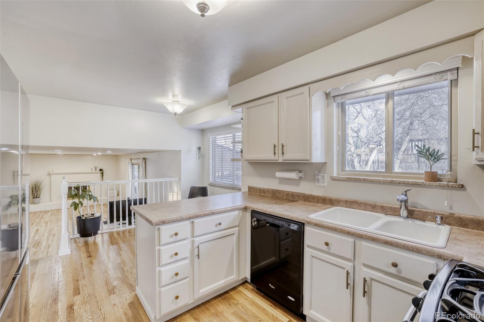 MLS Image #9 for 10135 w iowa avenue,lakewood, Colorado