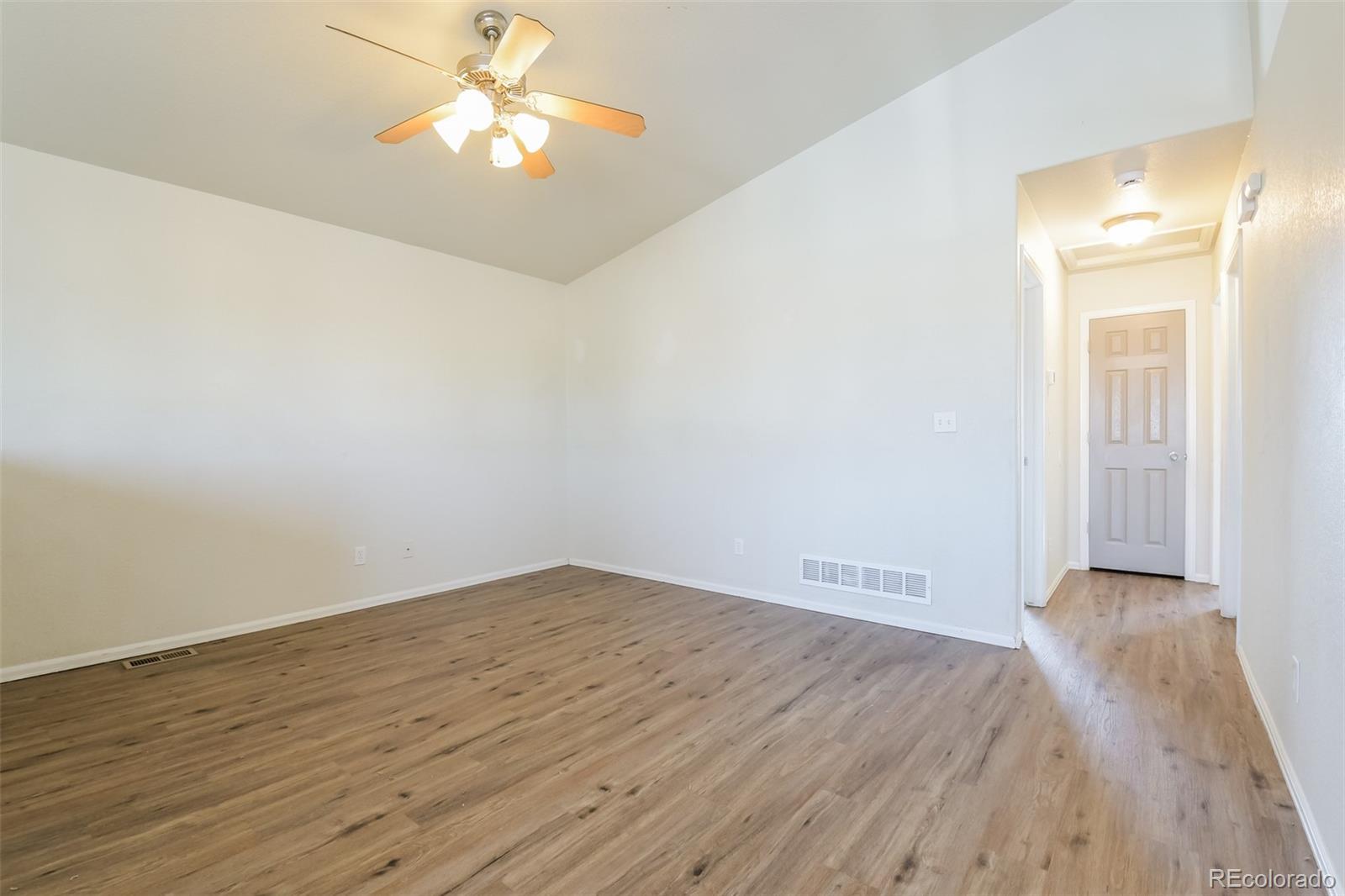 MLS Image #5 for 406 e 28th street drive,greeley, Colorado