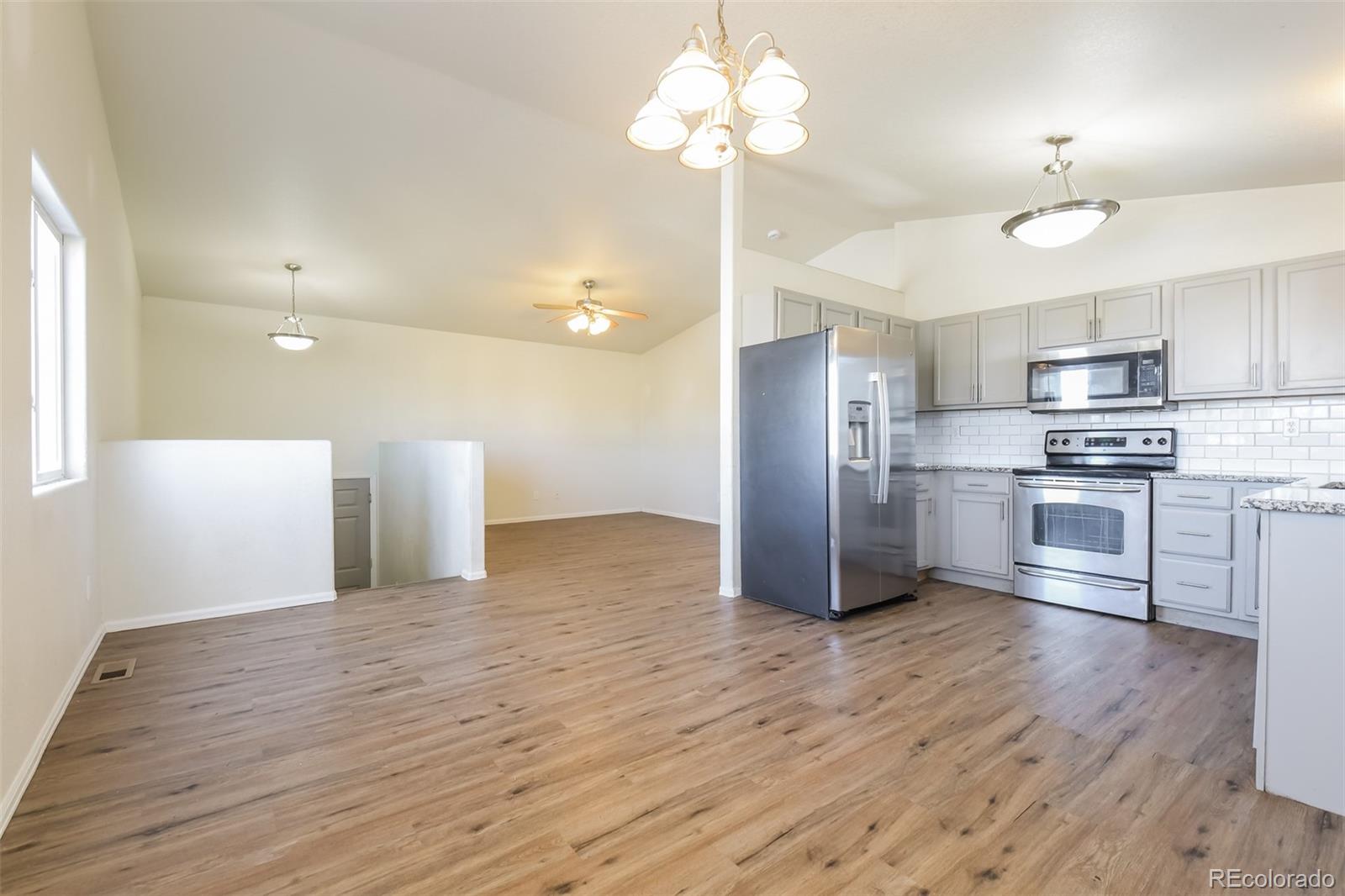 MLS Image #7 for 406 e 28th street drive,greeley, Colorado