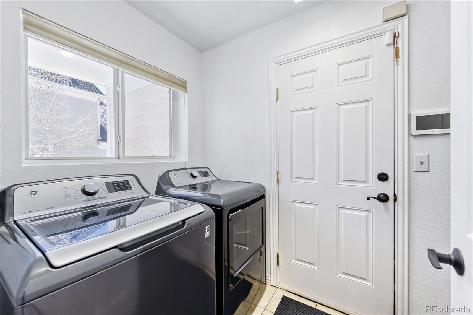 MLS Image #12 for 1011 s valentia street,denver, Colorado