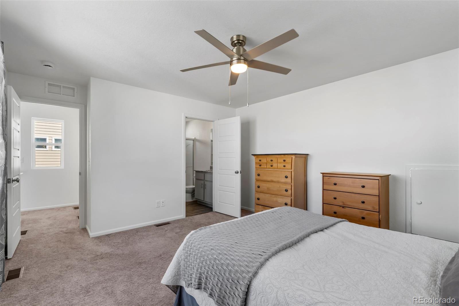 MLS Image #20 for 18227 e 51st avenue,denver, Colorado