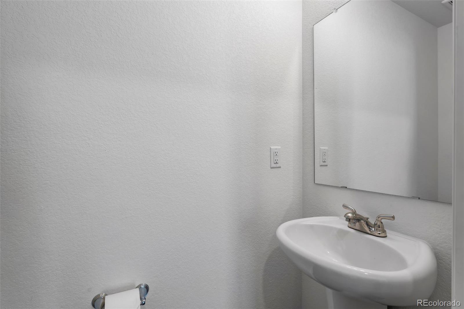 MLS Image #23 for 18227 e 51st avenue,denver, Colorado