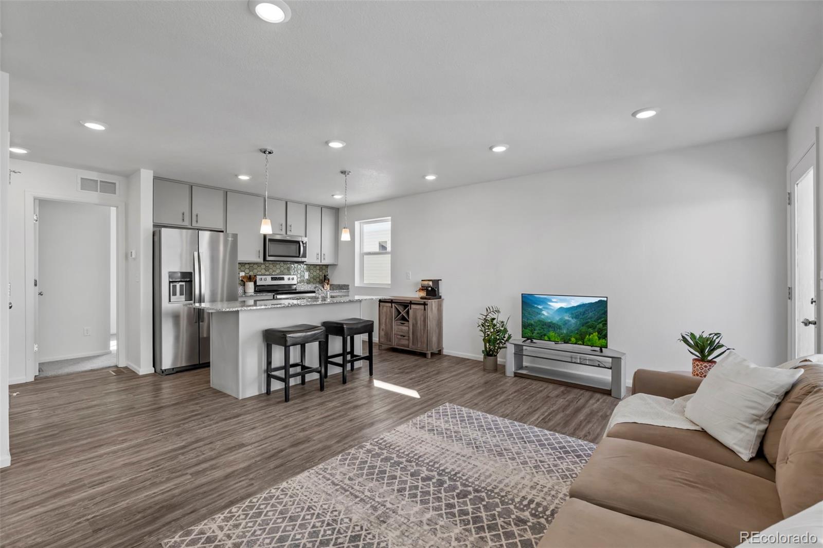 MLS Image #4 for 18227 e 51st avenue,denver, Colorado