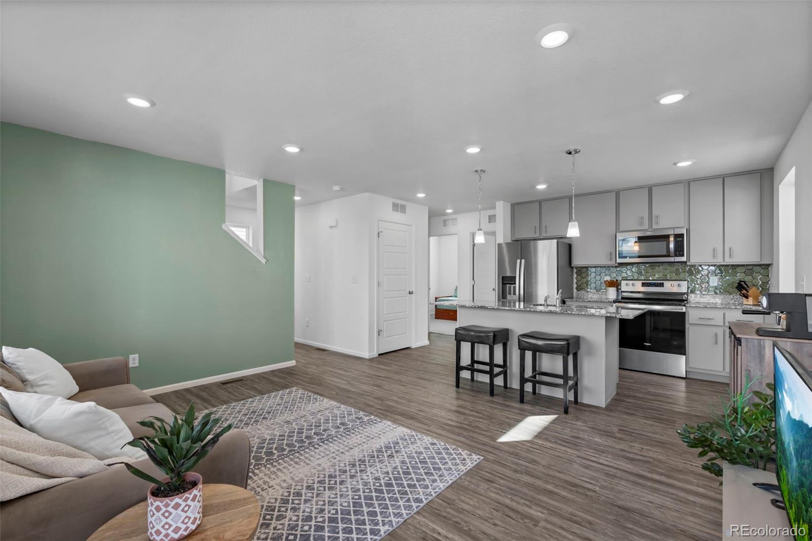 MLS Image #7 for 18227 e 51st avenue,denver, Colorado