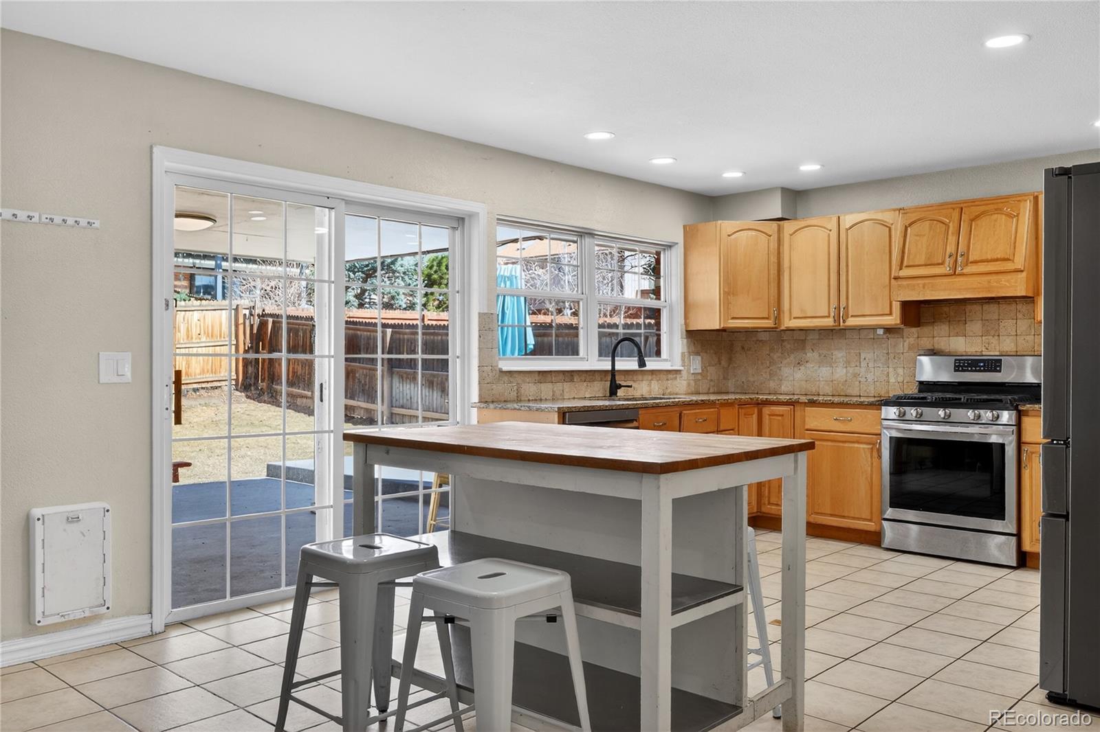 MLS Image #4 for 11467 e amherst circle,aurora, Colorado