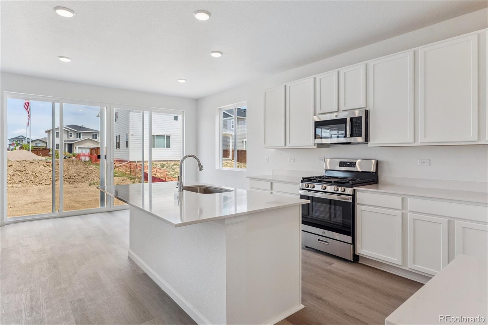 MLS Image #3 for 4615  sugar beet street,johnstown, Colorado