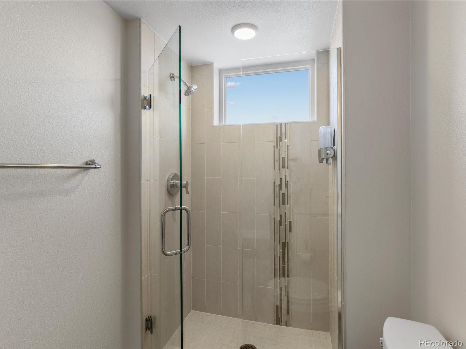 MLS Image #17 for 2374 s university boulevard 501,denver, Colorado