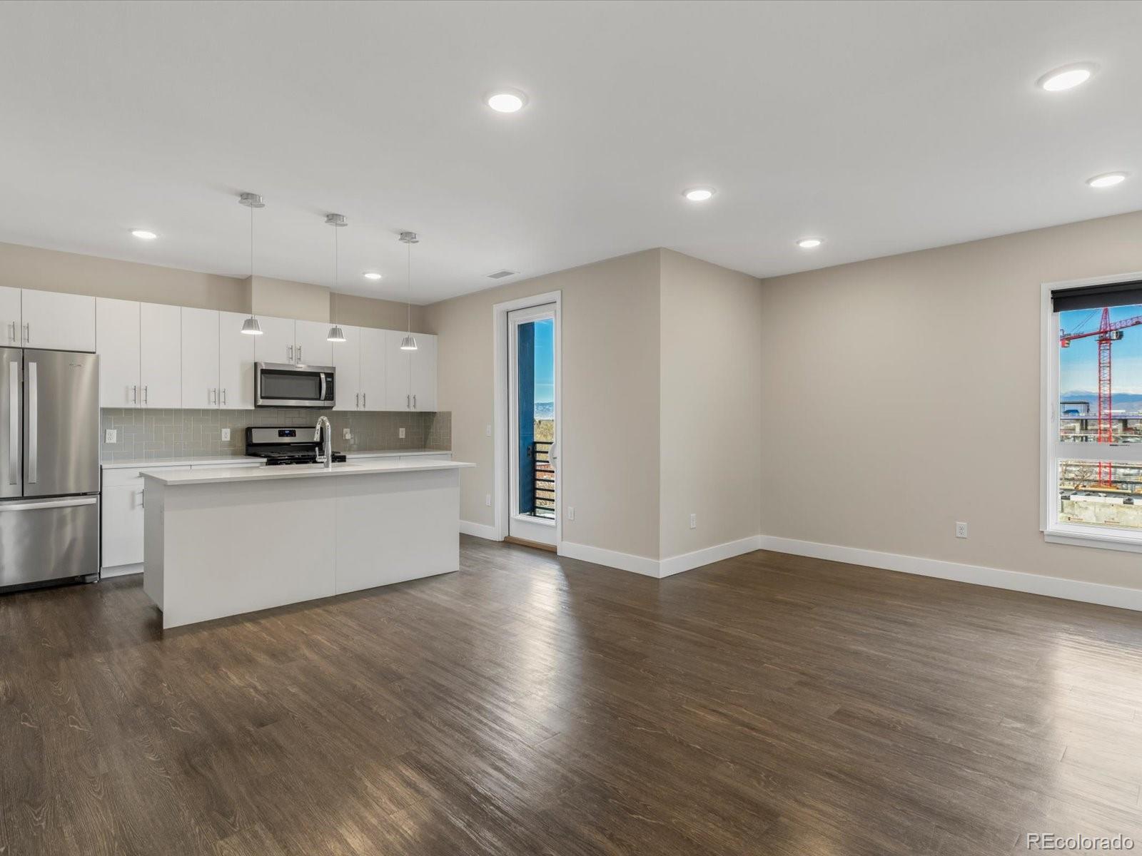 MLS Image #5 for 2374 s university boulevard 501,denver, Colorado