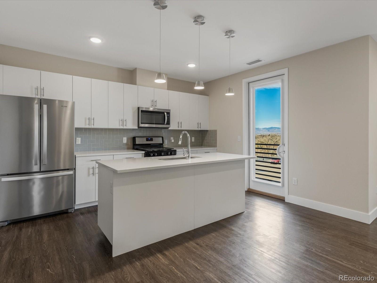 MLS Image #7 for 2374 s university boulevard 501,denver, Colorado