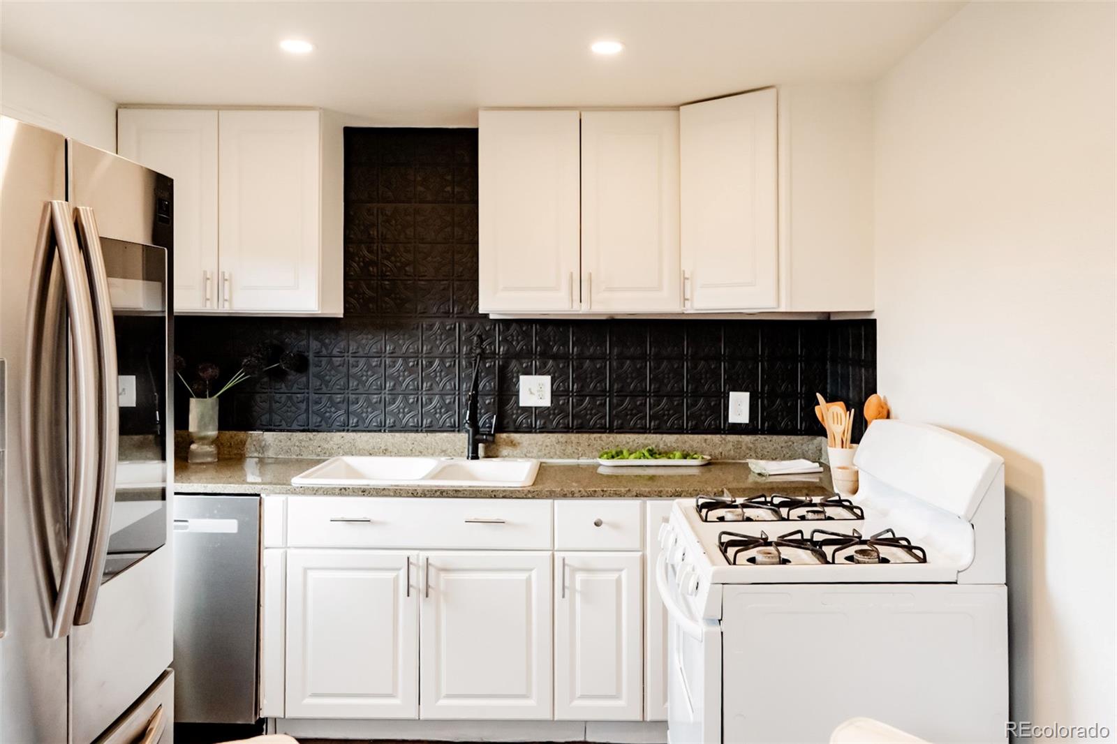 MLS Image #8 for 135 s raleigh street,denver, Colorado