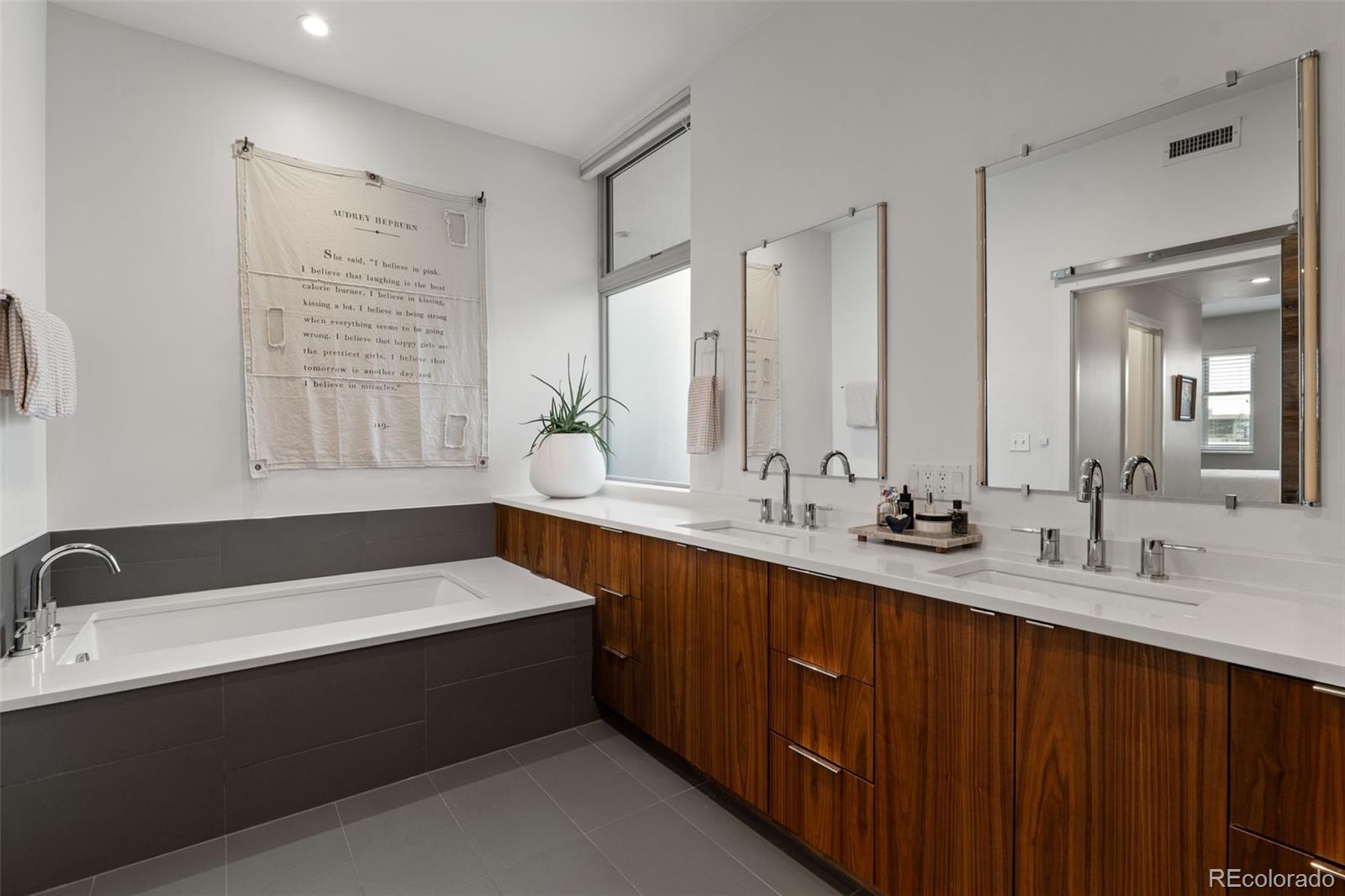 MLS Image #21 for 3233  tejon street 305,denver, Colorado