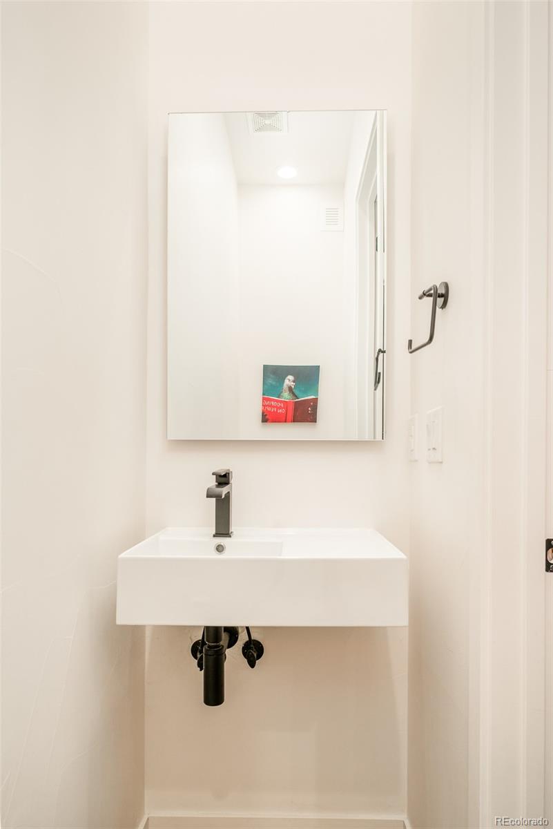 MLS Image #11 for 1724  irving street 6,denver, Colorado