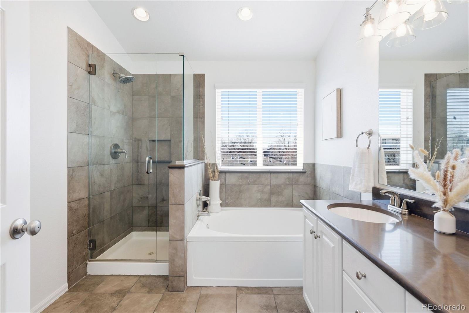 MLS Image #17 for 2043  king way,denver, Colorado
