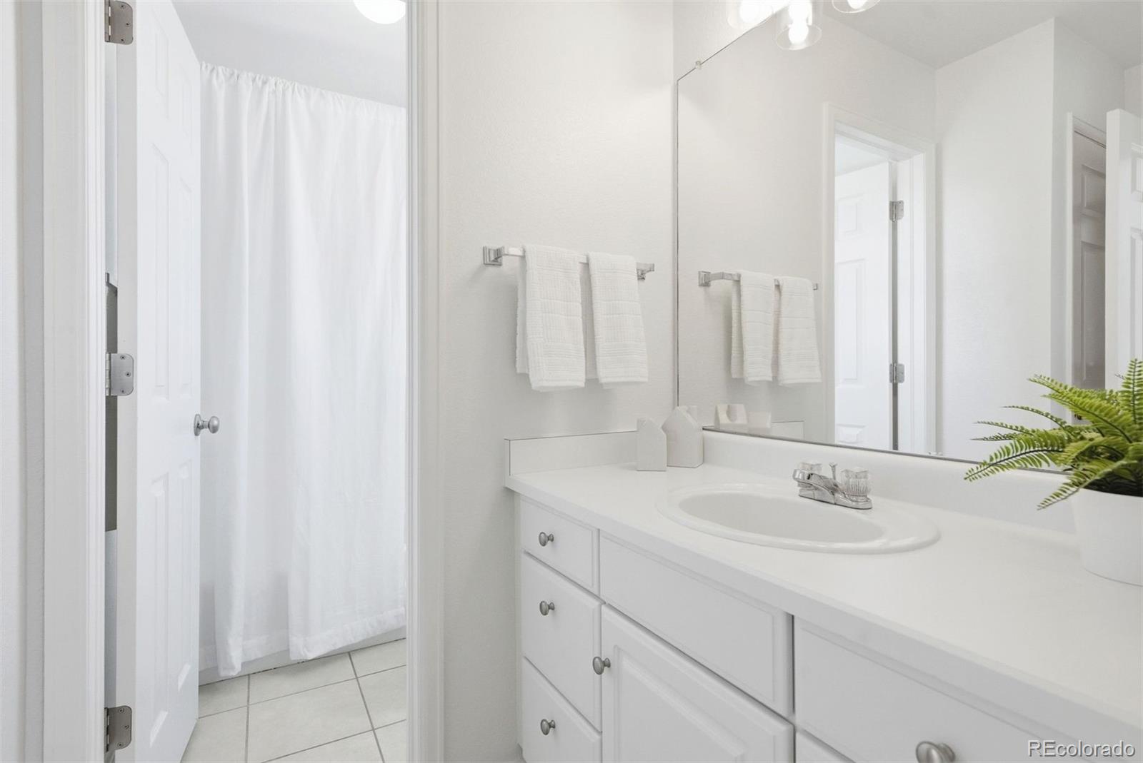 MLS Image #20 for 2043  king way,denver, Colorado
