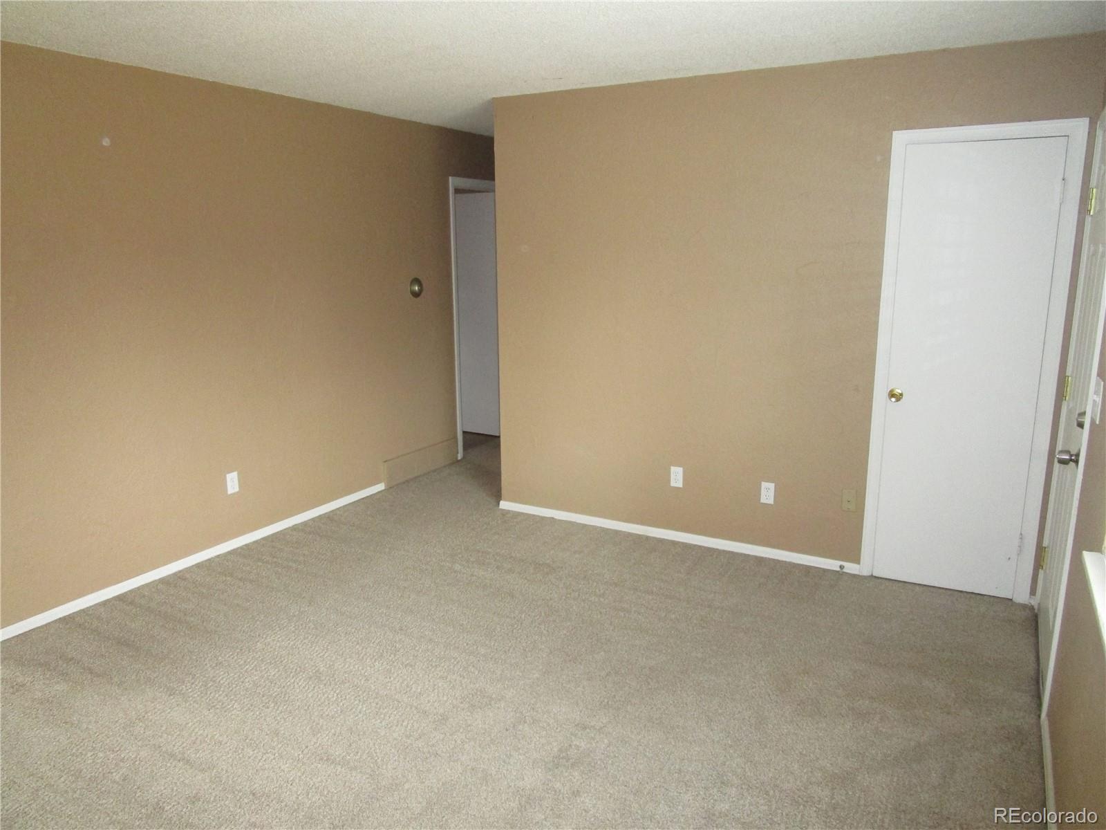 MLS Image #2 for 719 s macon way,aurora, Colorado