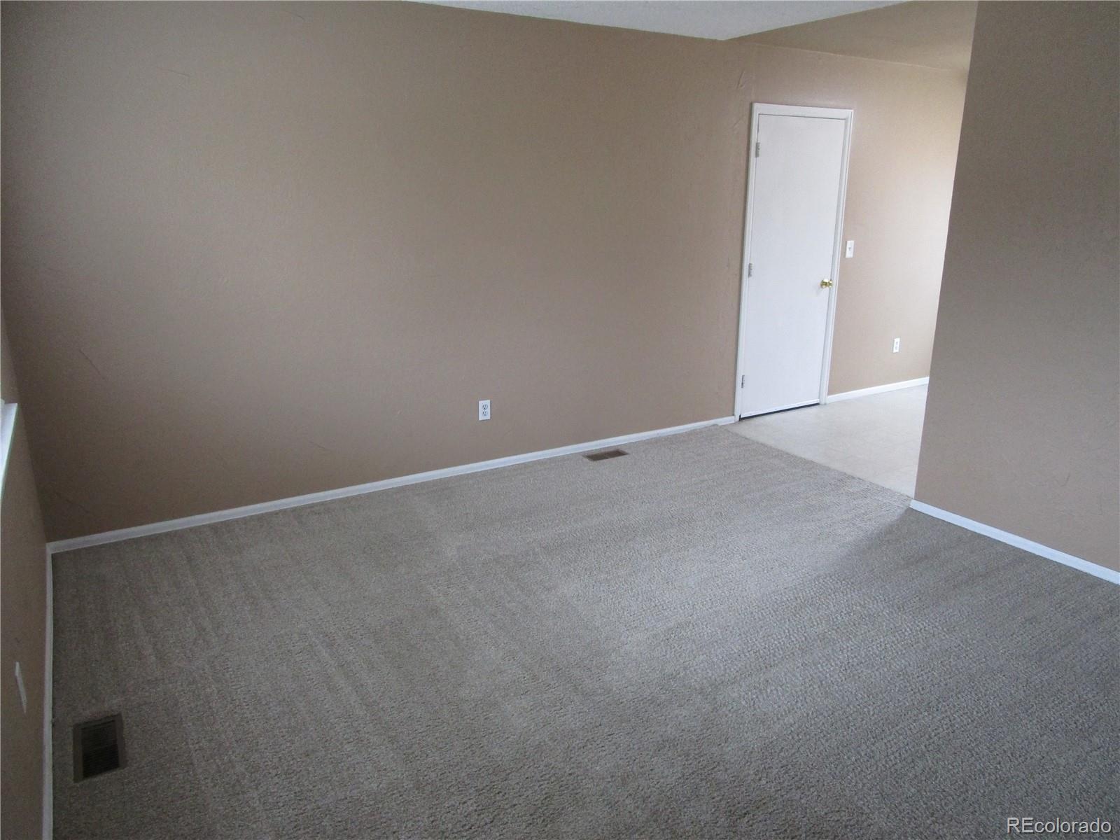 MLS Image #3 for 719 s macon way,aurora, Colorado