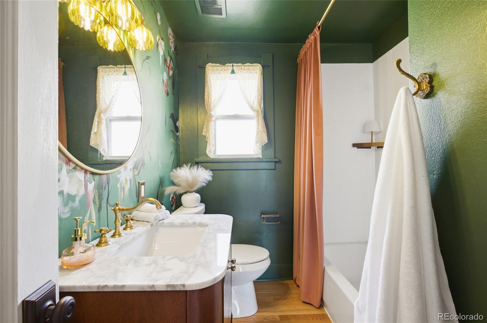 MLS Image #10 for 1423  holly street,denver, Colorado