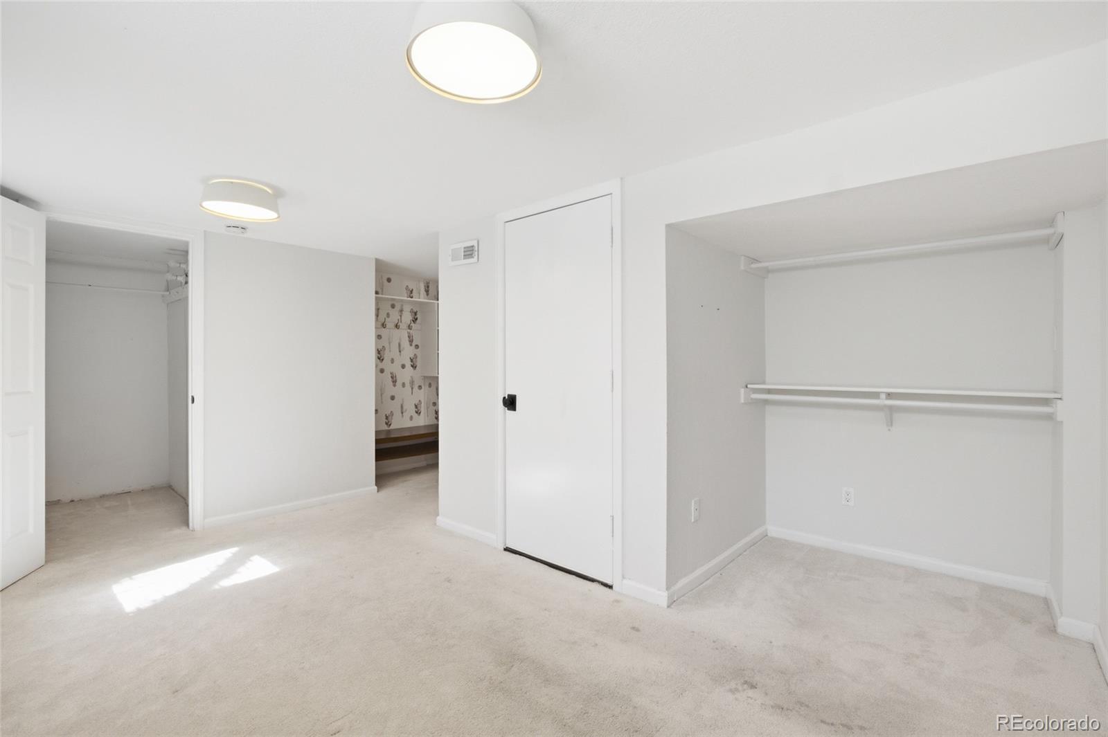 MLS Image #13 for 1423  holly street,denver, Colorado