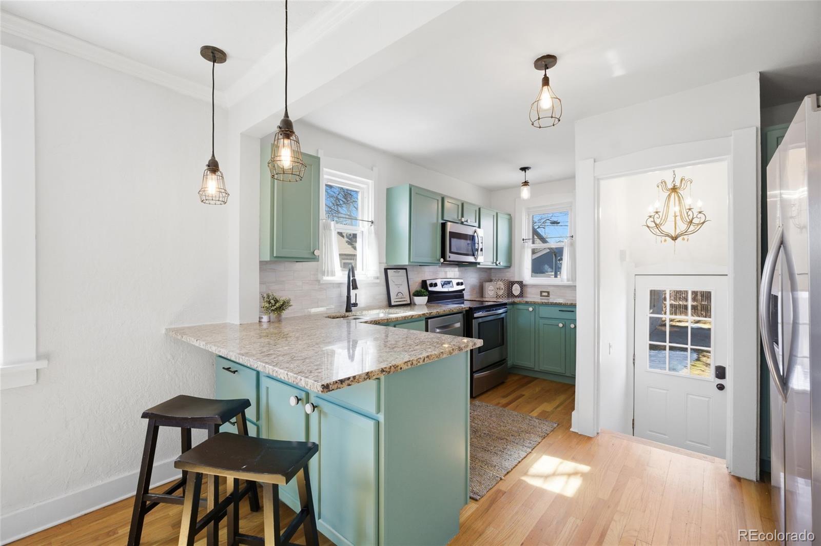 MLS Image #6 for 1423  holly street,denver, Colorado