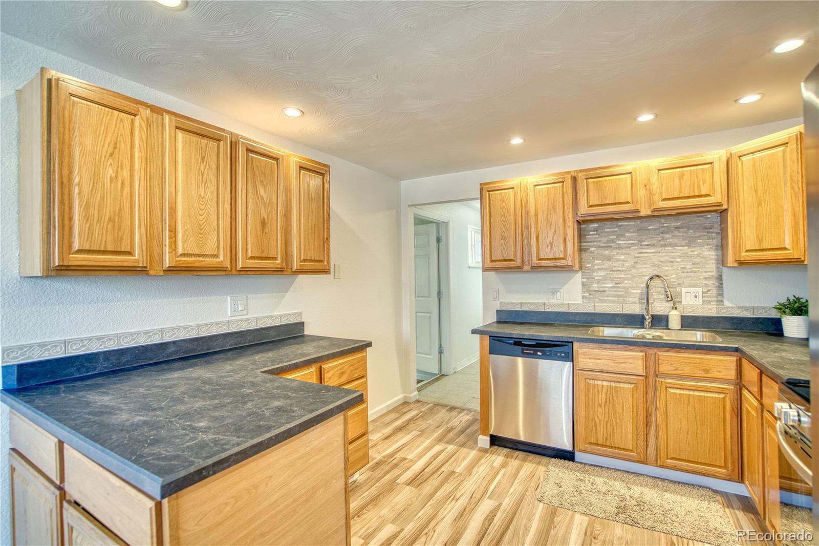 MLS Image #10 for 737  goss drive,longmont, Colorado