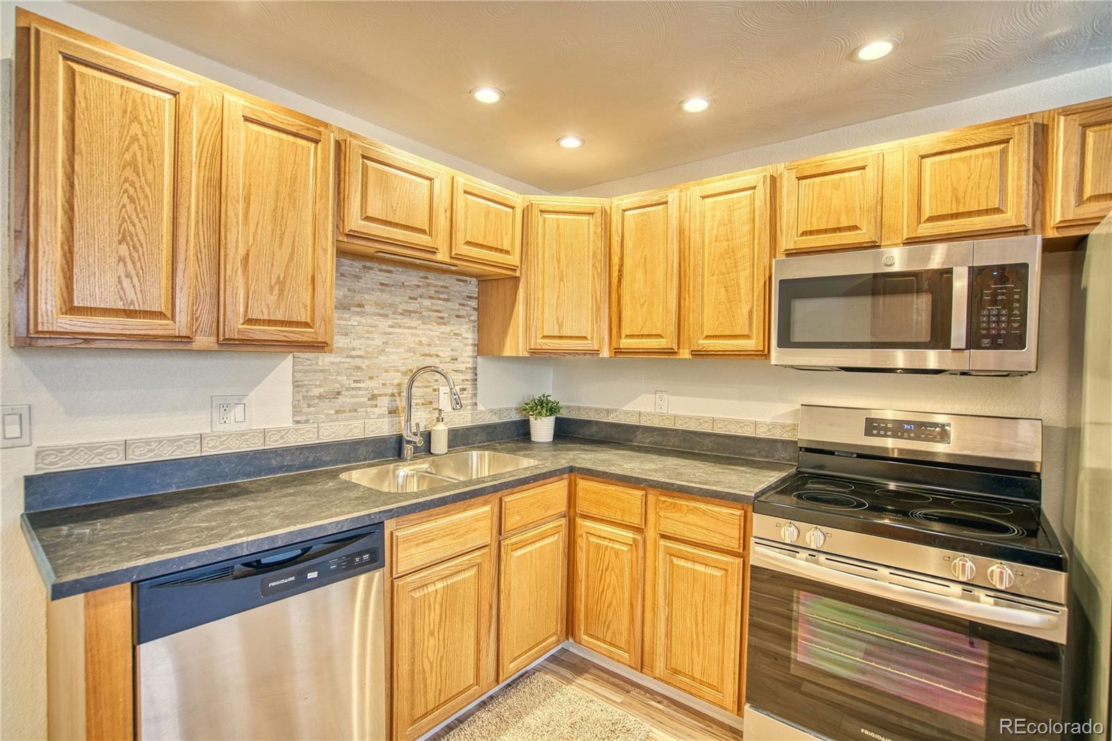 MLS Image #11 for 737  goss drive,longmont, Colorado