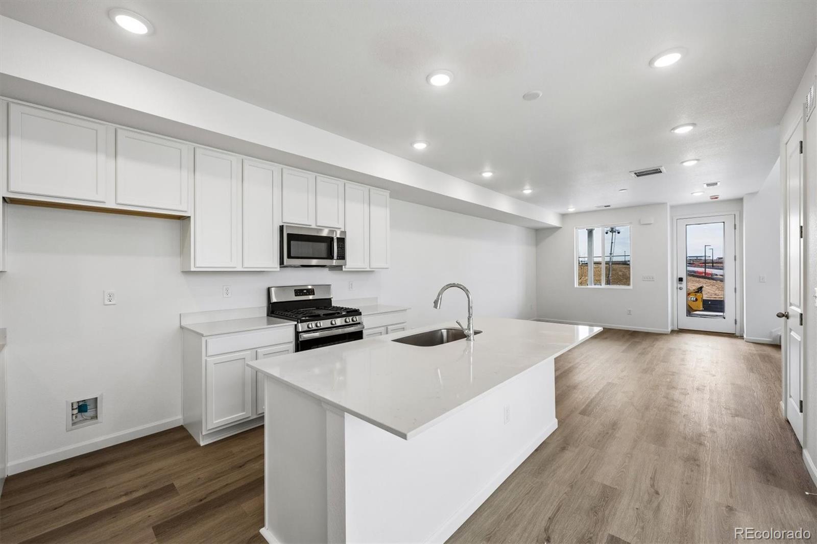 MLS Image #9 for 21353 e 67th avenue,aurora, Colorado