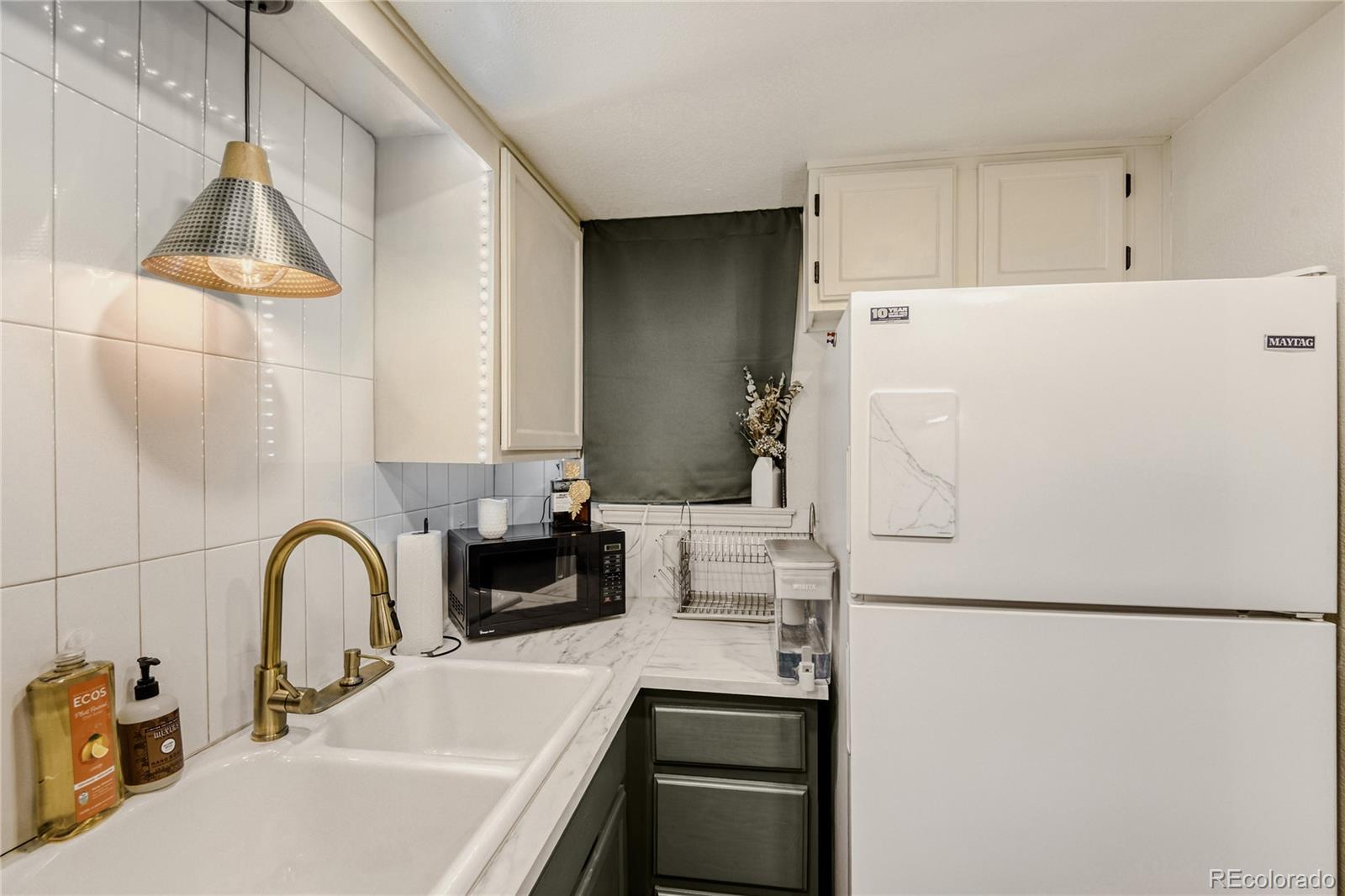 MLS Image #10 for 15594 e arizona avenue,aurora, Colorado