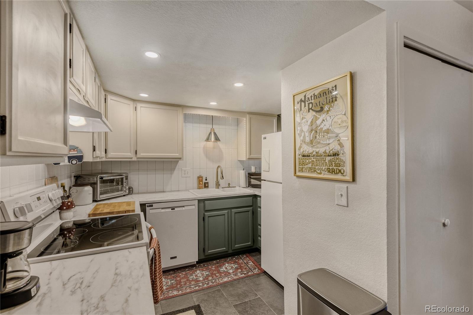 MLS Image #7 for 15594 e arizona avenue,aurora, Colorado