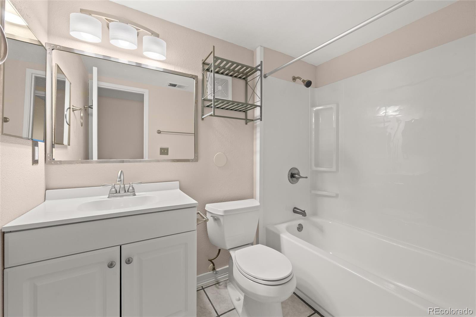 MLS Image #18 for 1792 s pitkin circle,aurora, Colorado