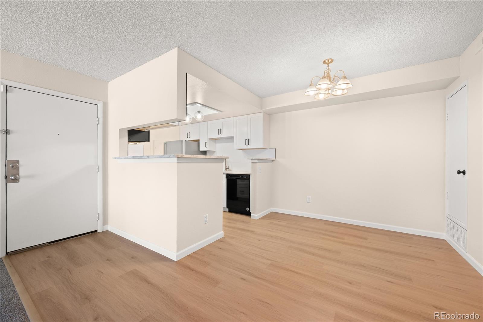 MLS Image #7 for 1792 s pitkin circle,aurora, Colorado